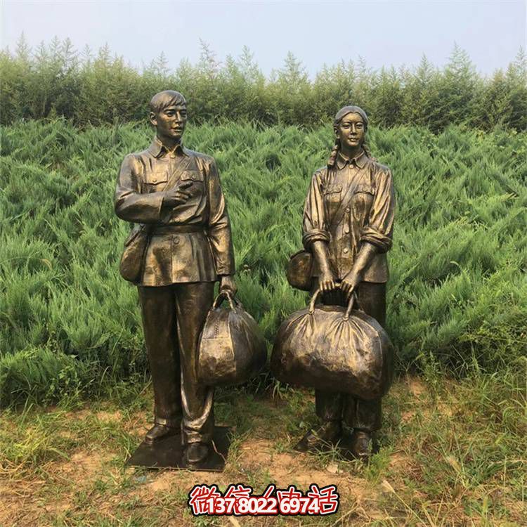 手工雕刻民俗小品，玻璃鋼仿銅人物拿行李的車(chē)站裝飾品