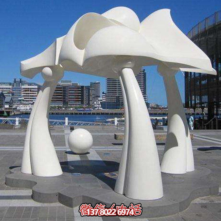 大型創(chuàng  )意抽象玻璃鋼景觀(guān)擺件——在廣場(chǎng)搭建夢(mèng)幻的視覺(jué)世界