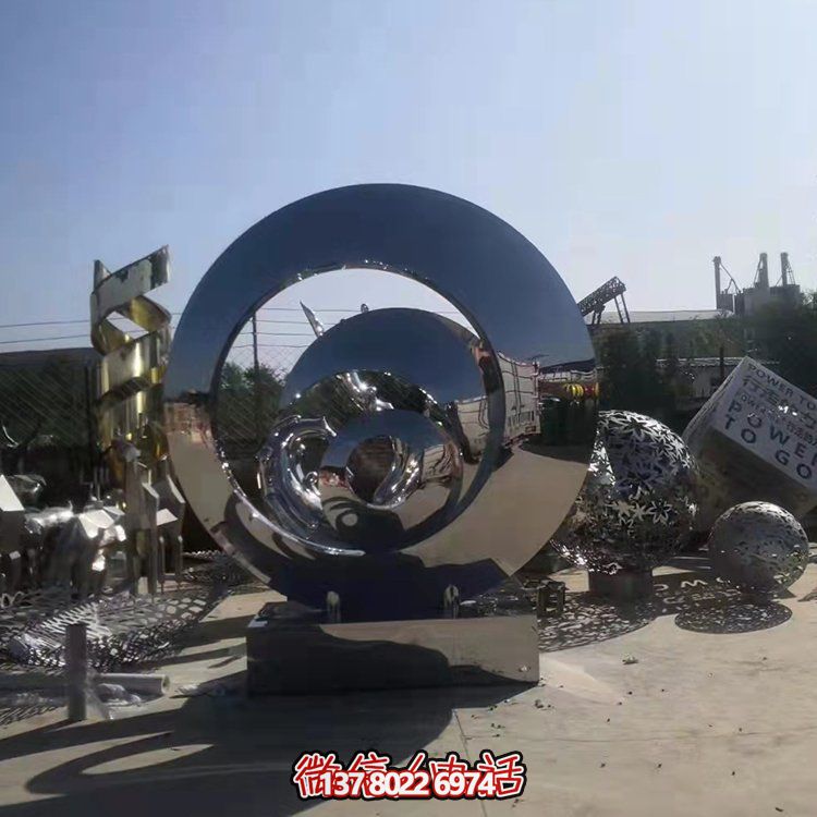 不銹鋼抽象幾何雕塑，鏡面圓環(huán)裝飾廣場(chǎng)、園林