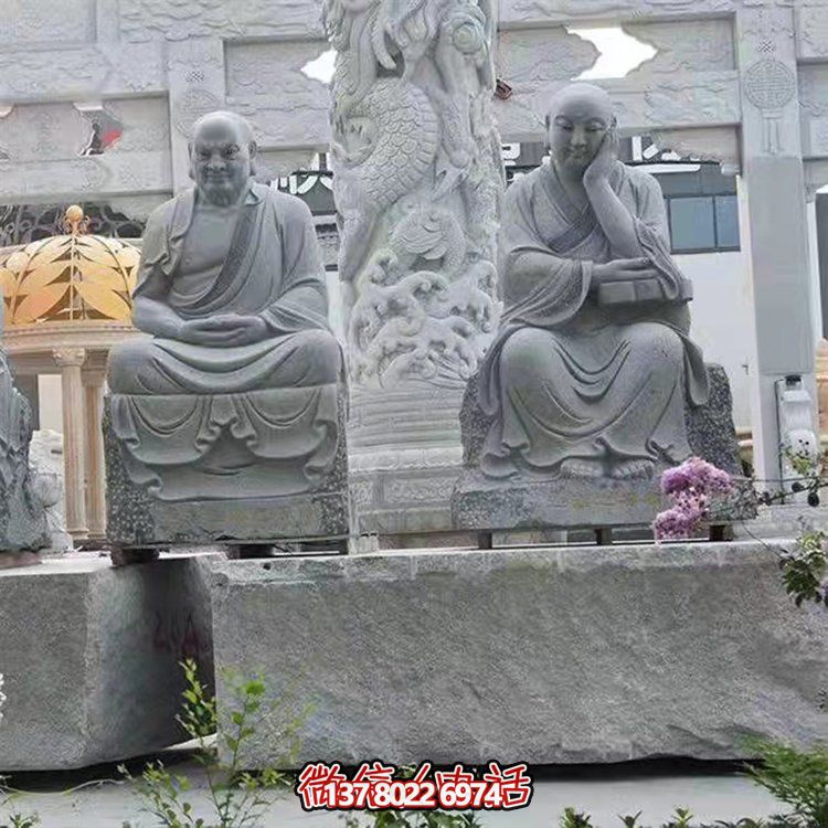 大型戶(hù)外石雕佛像雕塑，裝點(diǎn)美麗的寺院園林