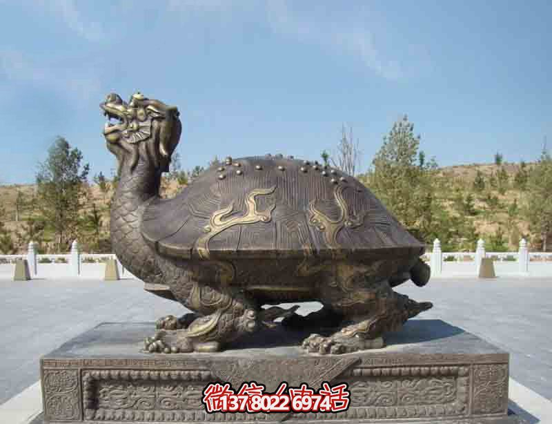 玻璃鋼龍龜雕塑，點(diǎn)綴公園里的創(chuàng  )意行走