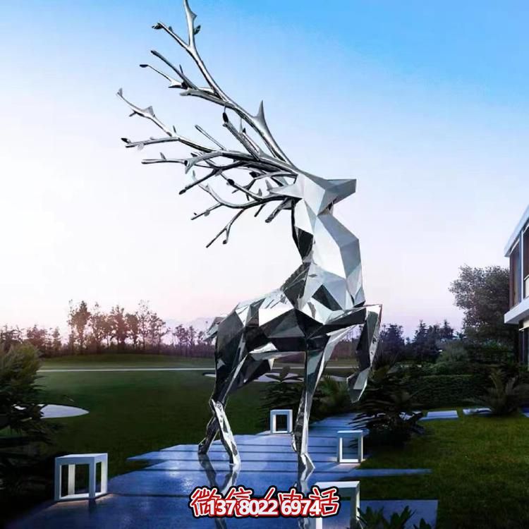 不銹鋼幾何形鏡面彩繪擺件，為校園景觀(guān)戶(hù)外售樓處帶來(lái)時(shí)尚美感