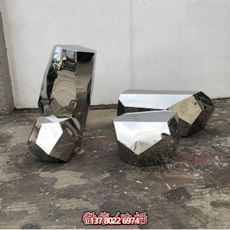 高級不銹鋼鏡面戶(hù)外公園雕塑裝飾，以鵝卵石為靈感