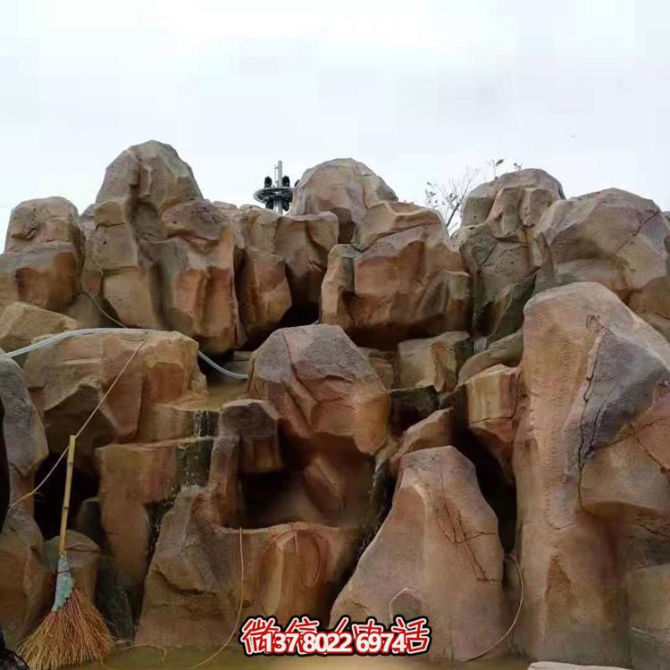 精致假山水泥裝飾游樂(lè )園，為小區提供無(wú)盡樂(lè )趣