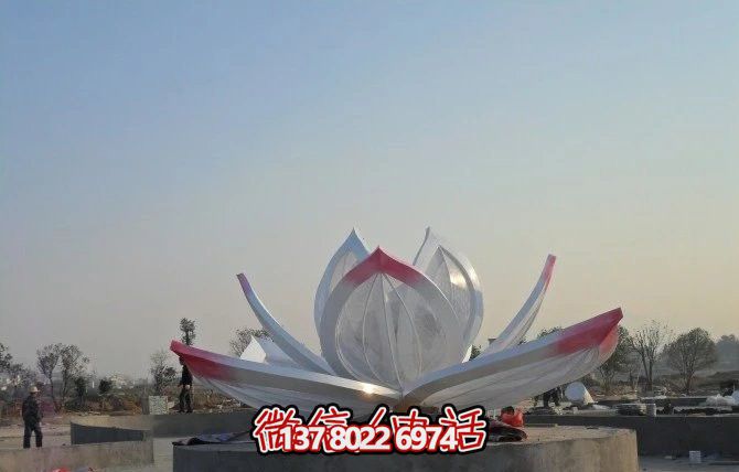 鏡面不銹鋼戶(hù)外荷花雕塑