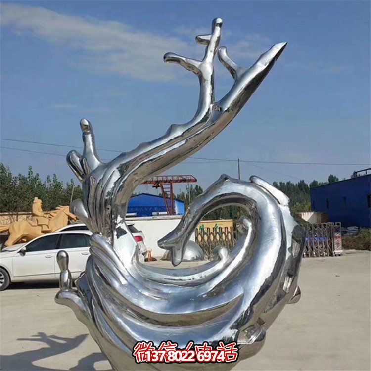 不銹鋼鏡面雕塑，為戶(hù)外廣場(chǎng)增添海浪般的浪花氣息