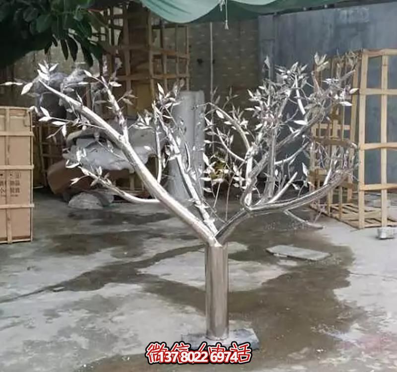 柏不銹鋼樹(shù)雕塑，點(diǎn)綴景區戶(hù)外空間