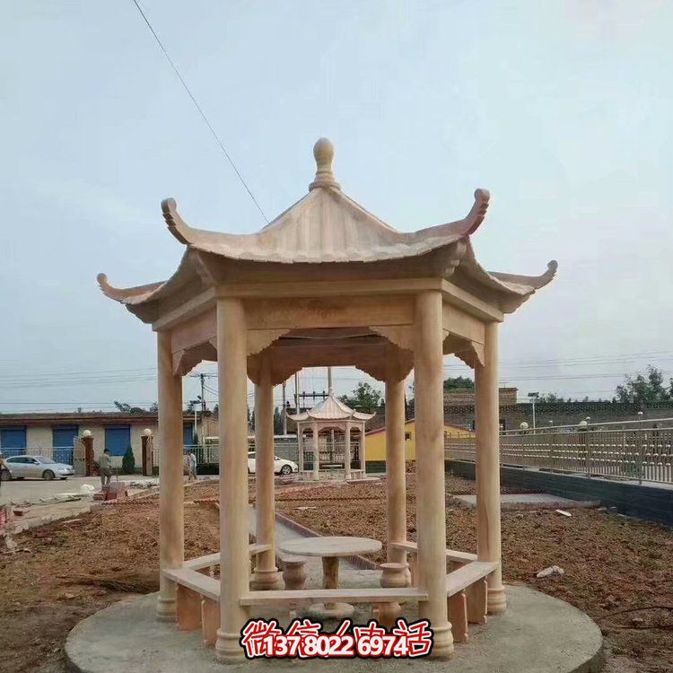中式天然石材涼亭，晚霞紅休息下棋