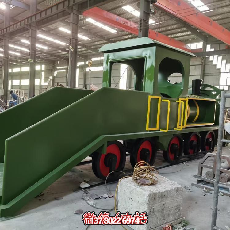 精致不銹鋼車(chē)頭雕塑，給游樂(lè )園增添時(shí)尚色彩