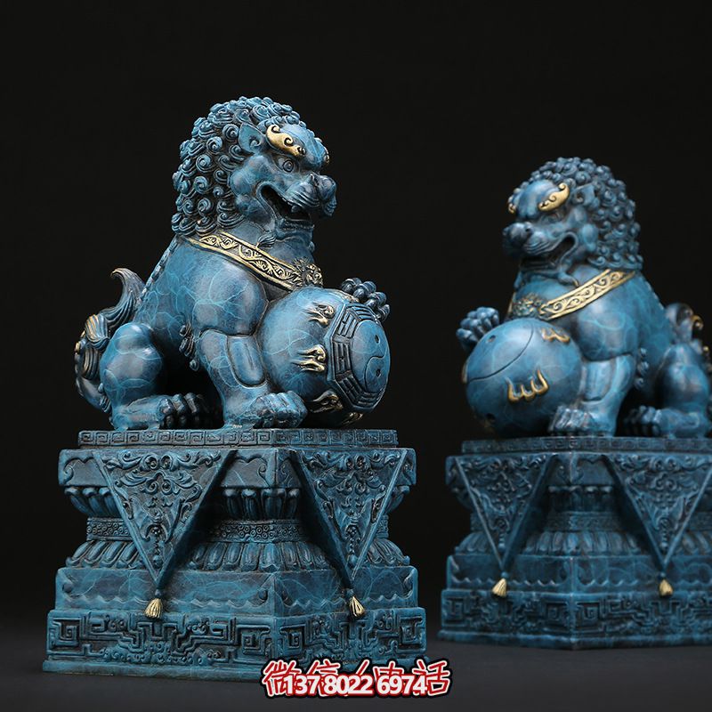 仿古青銅獅子雕塑，為景區創(chuàng  )意增添古樸色彩