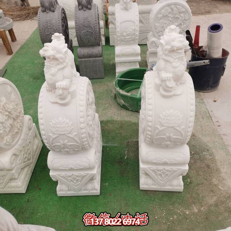 細膩的石雕藝術(shù)——漢白玉小象門(mén)墩雕塑