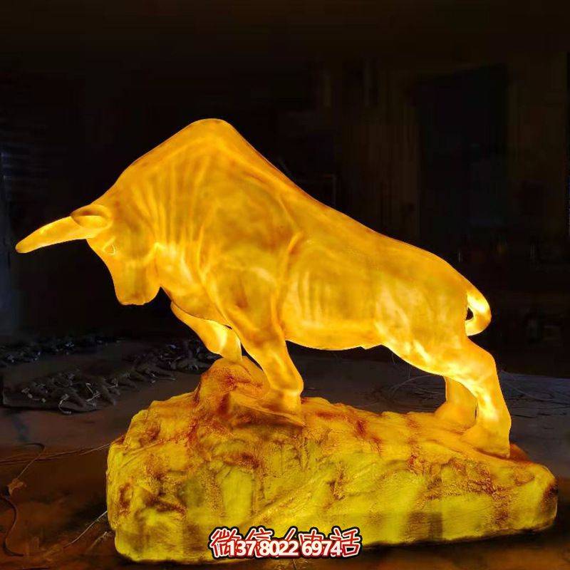 兇悍玻璃鋼創(chuàng  )意帶燈——華爾街牛