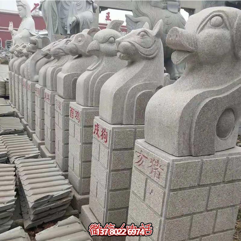 十二生肖馬柱雕塑景觀(guān)擺放