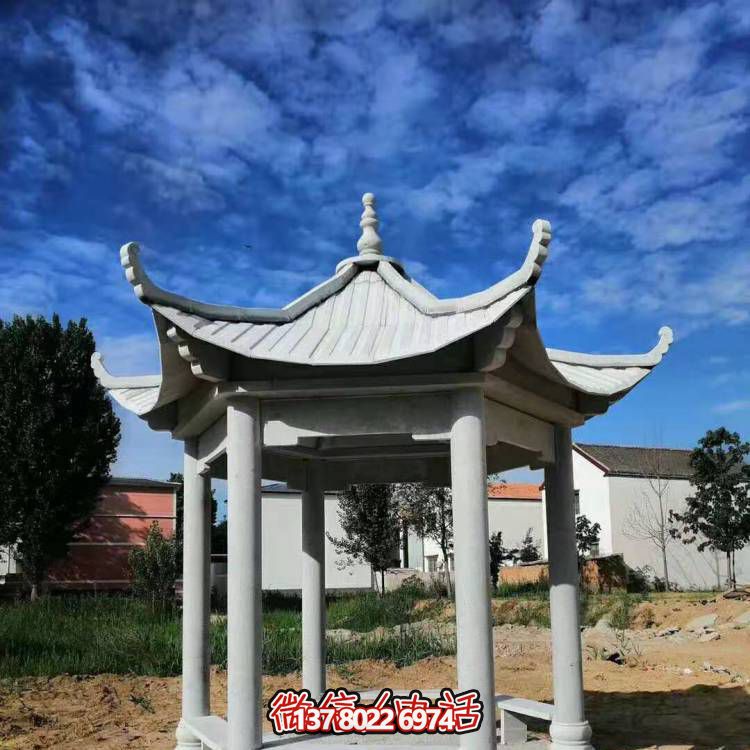 仿古休閑涼亭，天然青石擺放于戶(hù)外村莊