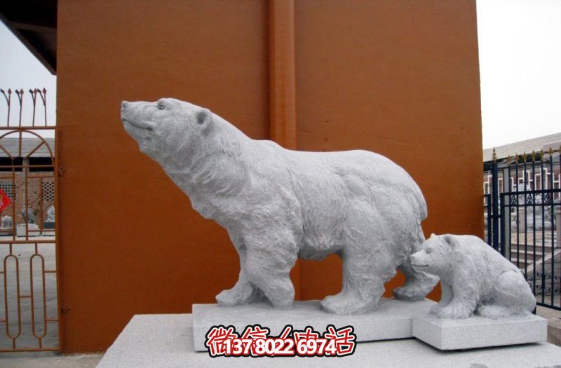 創(chuàng  )意北極熊玻璃鋼雕塑
