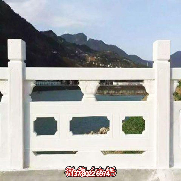 大理石雕刻石欄桿，美輪美奐，護佑家園