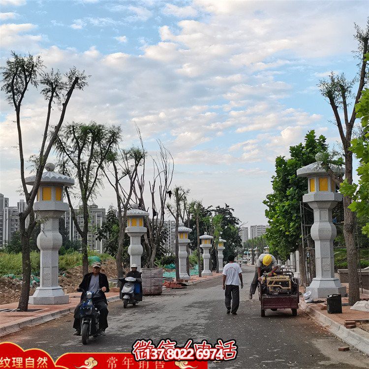 精美絕倫的大型石雕燈籠，專(zhuān)為園林路燈定制