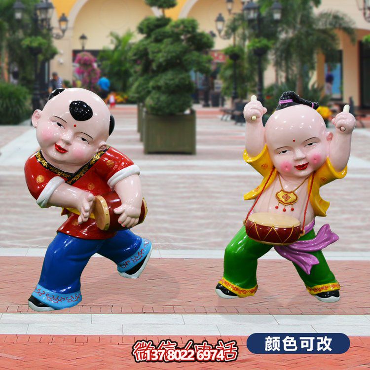 玻璃鋼福娃新年主題雕塑，為商業(yè)街添彩