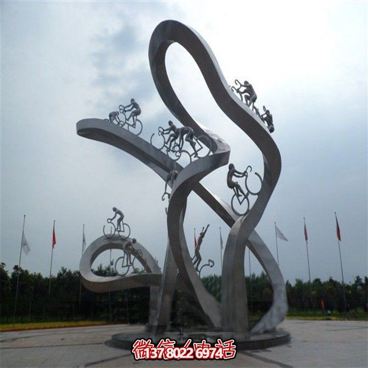 大型創(chuàng  )意騎自行車(chē)運動(dòng)主題雕塑
