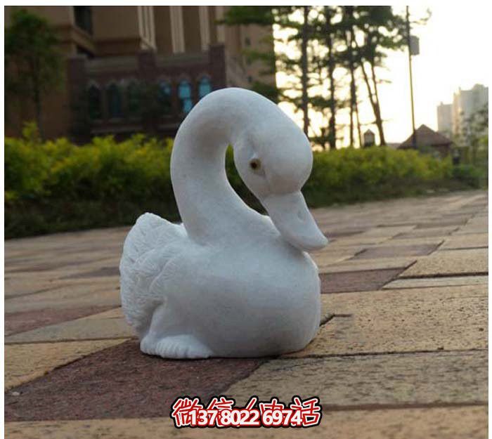 大理石雕刻藝術(shù)——古樸臥著(zhù)天鵝雕塑