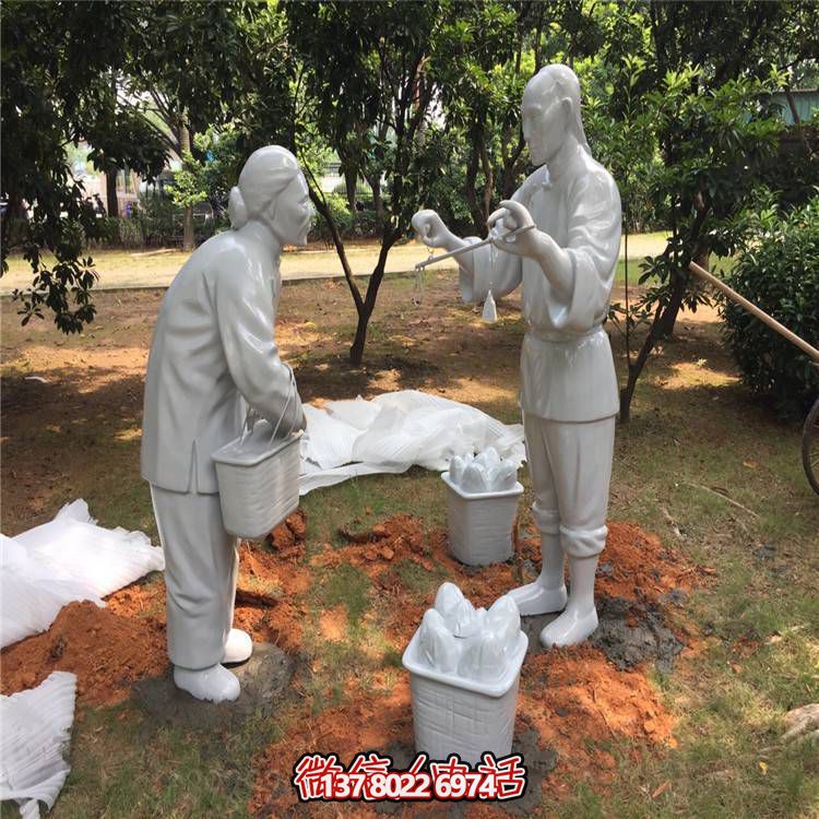 不銹鋼戶(hù)外園林抽象創(chuàng  )意情景小品買(mǎi)東西的人物雕塑擺件