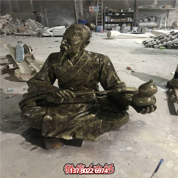 創(chuàng  )意城市景觀(guān)玻璃鋼仿銅人物雕塑