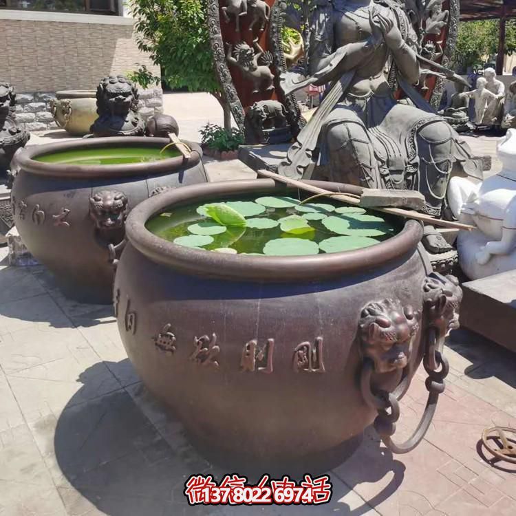 別墅園林擺放黃銅鑄造大型圓形養魚(yú)水缸