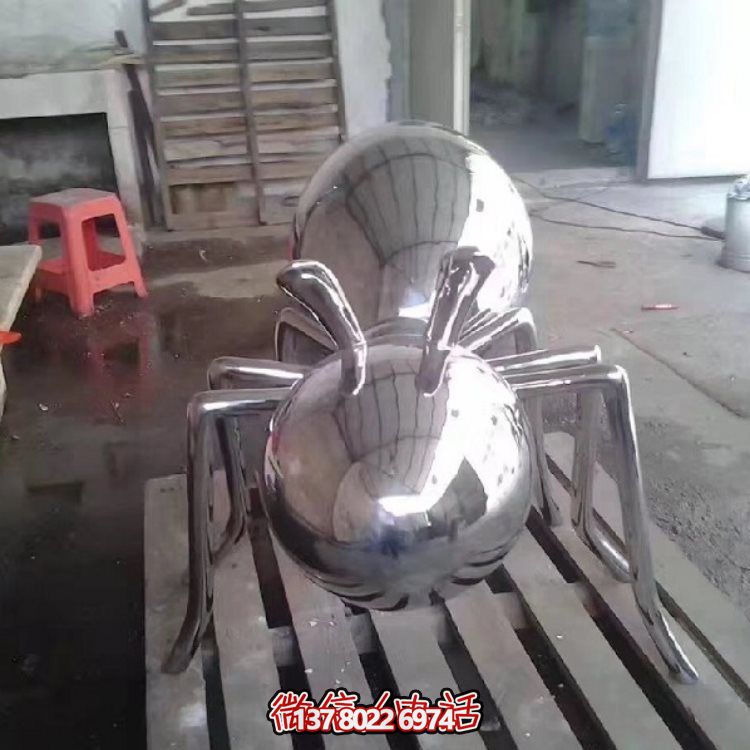 鏡面不銹鋼戶(hù)外大型螞蟻雕塑