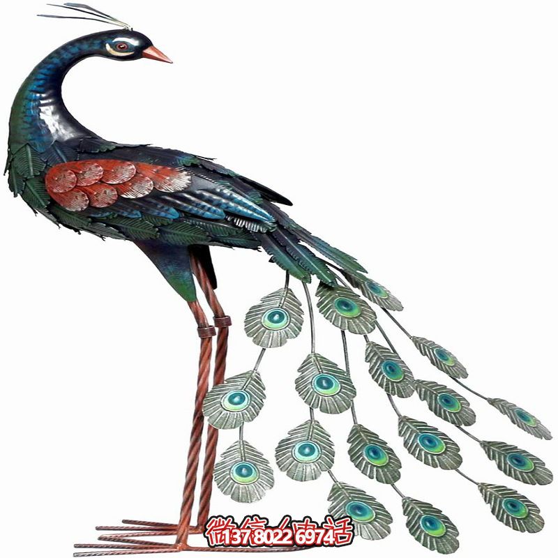 公園里擺放的不銹鋼鏤空創(chuàng  )意孔雀雕塑