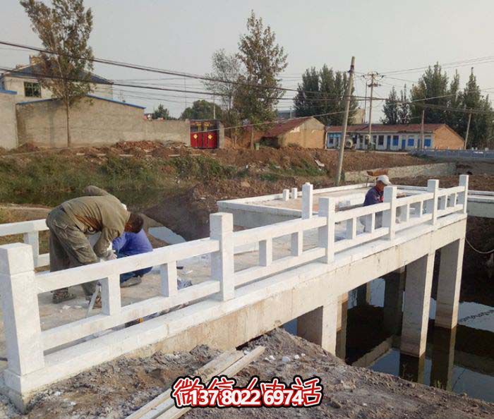 村莊池塘景觀(guān)漢白玉石柱欄桿 村莊池塘景觀(guān)漢白玉石柱欄桿