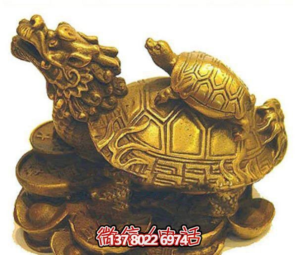 景區擺放的金色母子玻璃鋼創(chuàng )意龍龜雕塑 景區擺放的金色母子玻璃鋼創(chuàng )意龍龜雕塑