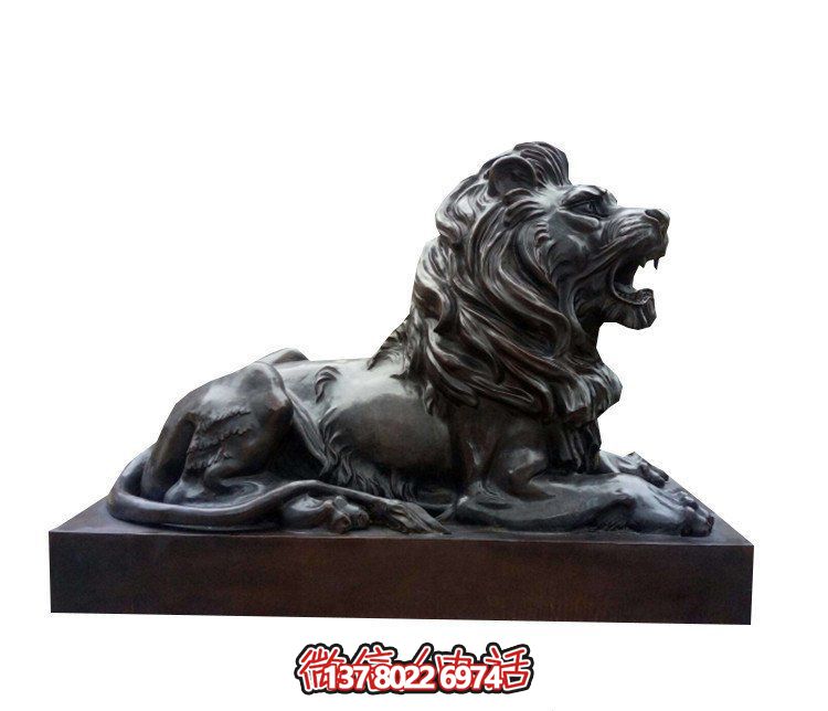 不銹鋼仿銅趴著(zhù)的獅子雕塑