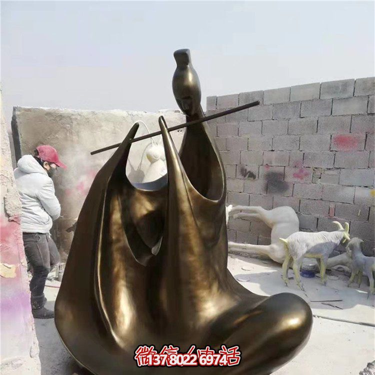 景觀(guān)戶(hù)外玻璃鋼仿銅抽象吹笛子的人物雕塑