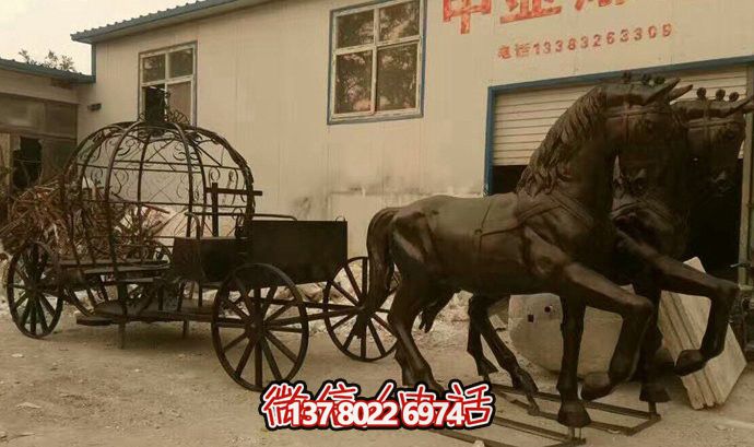 購物商場(chǎng)擺放黑色鑄造青銅馬車(chē)雕塑 購物商場(chǎng)擺放黑色鑄造青銅馬車(chē)雕塑