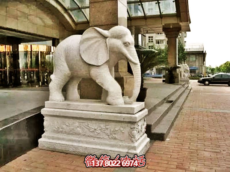 酒店漢白玉石雕大型景觀(guān)裝飾品大象雕塑 酒店漢白玉石雕大型景觀(guān)裝飾品大象雕塑